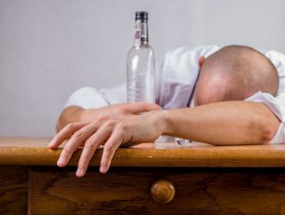 Małżonek nadużywa alkoholu – co robić?
