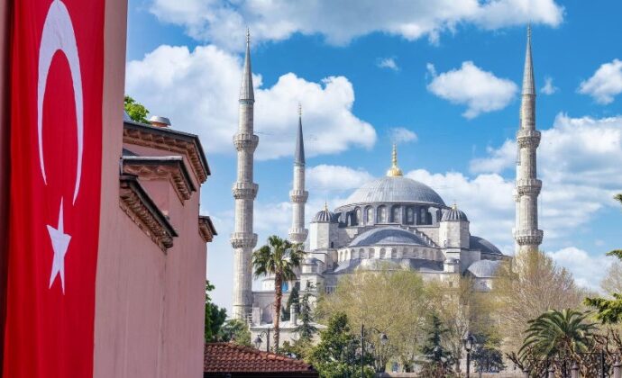 Jak przygotować się do urlopu w Turcji? Praktyczne wskazówki dla turystów