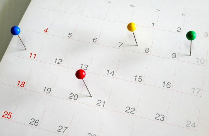 Czy nadal popularne są tradycyjne kalendarze? Dlaczego warto z nich korzystać?